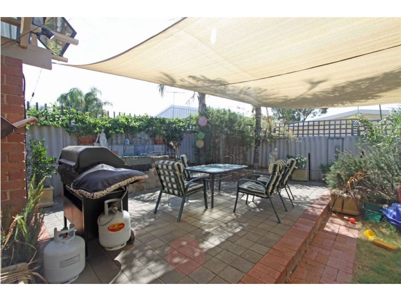 5 St Laurent Close, Greenfields WA 6210