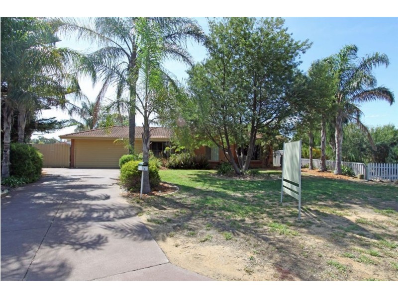 5 St Laurent Close, Greenfields WA 6210