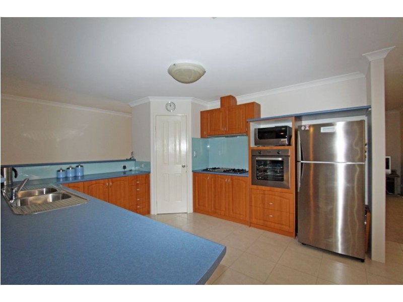 22 Jubata Gardens, Dudley Park WA 6210