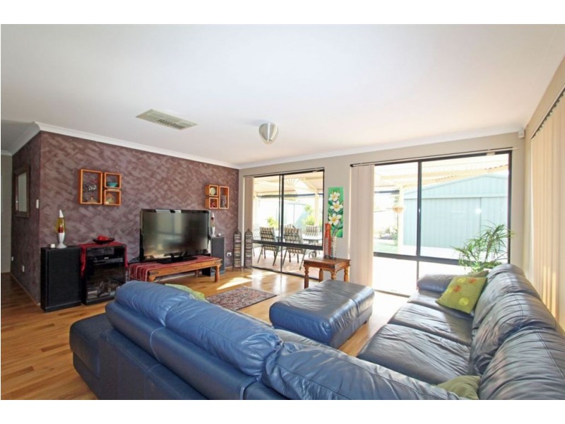 8 Beagle Court, Falcon WA 6210