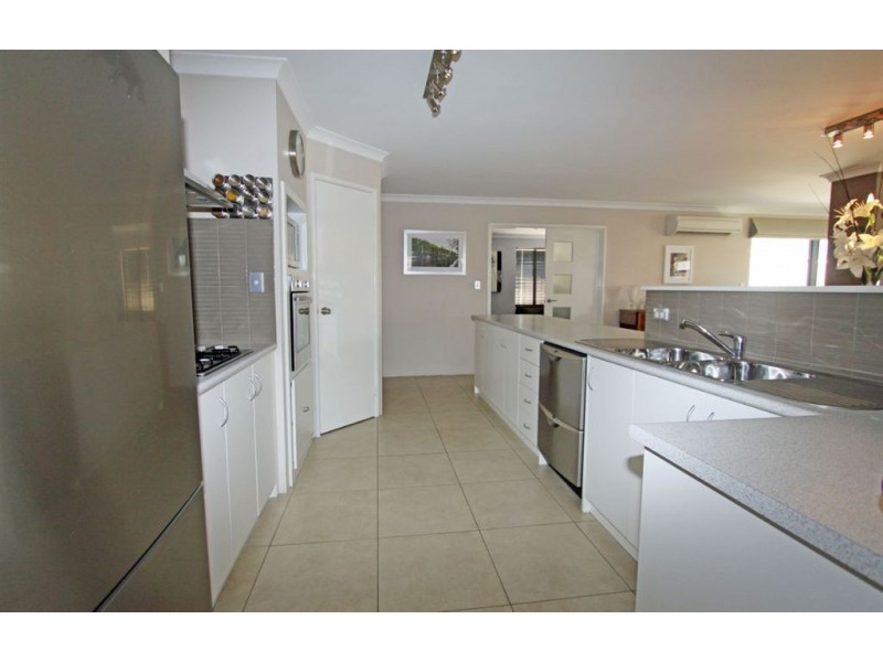 10 Bertha Loop, Dudley Park WA 6210