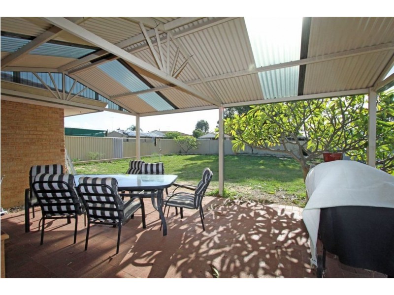 34 Waldron Blvd, Greenfields WA 6210