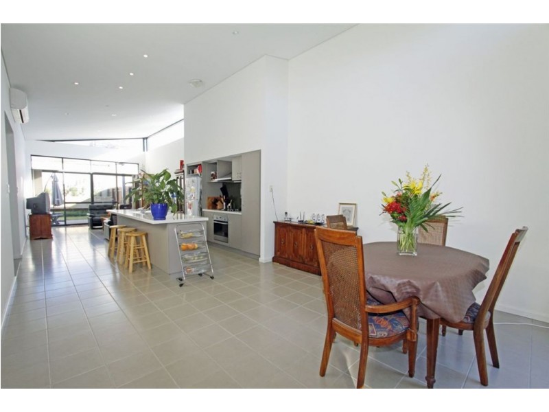 24/44 Oaklands Avenue, Halls Head WA 6210