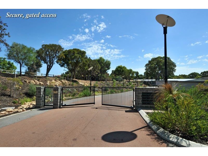 1/44 Oaklands Avenue, Halls Head WA 6210