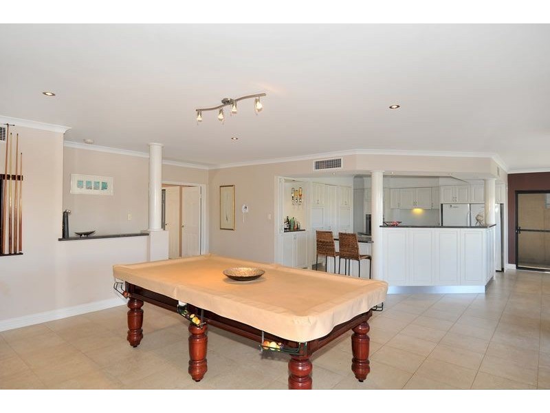 10 Aztec Island Retreat, Halls Head WA 6210