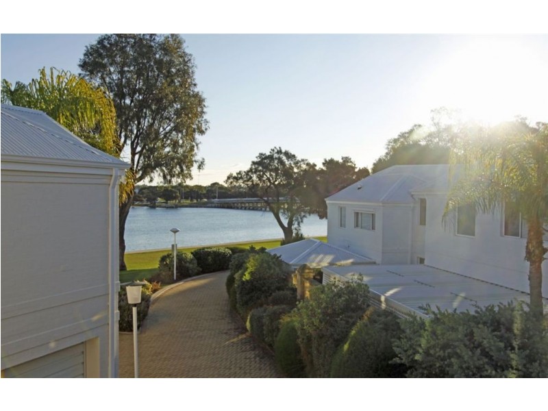 9/3 Leslie Street, Dudley Park WA 6210