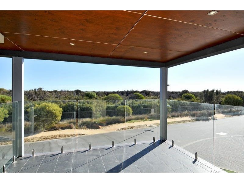 97 Darwin Terrace, Dudley Park WA 6210