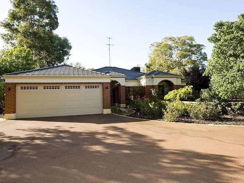 70 Watson Drive, Barragup WA 6209