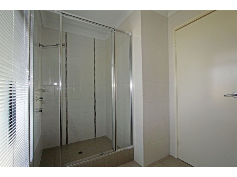 1 Golfers Retreat, Halls Head WA 6210