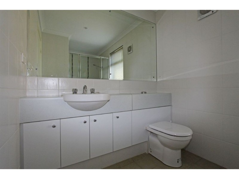 1 Golfers Retreat, Halls Head WA 6210