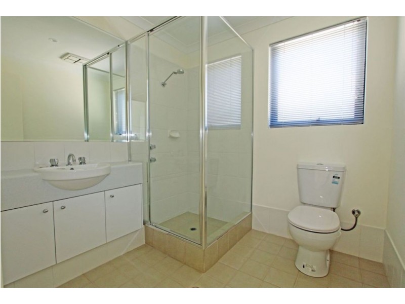 1 Golfers Retreat, Halls Head WA 6210