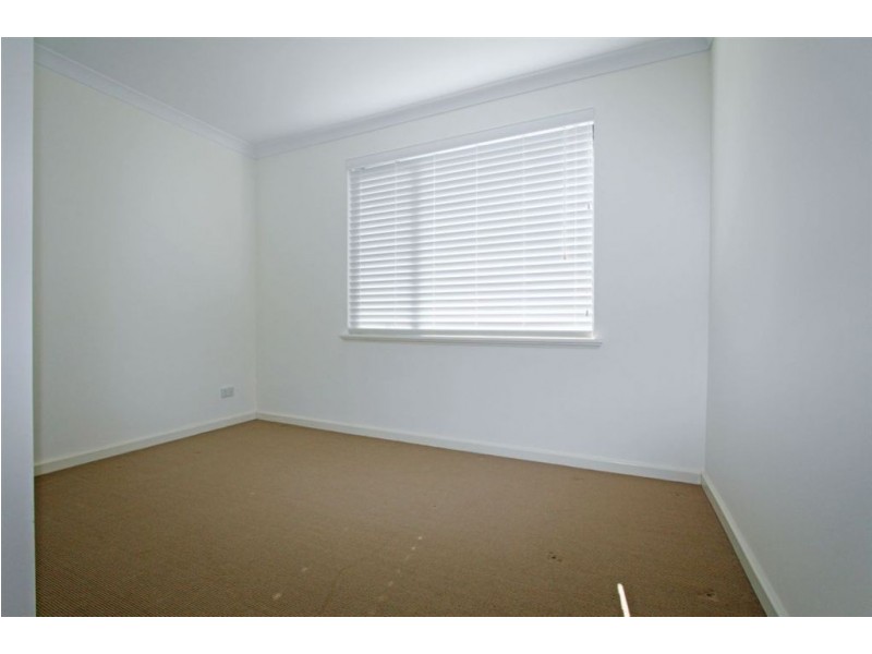 1 Golfers Retreat, Halls Head WA 6210