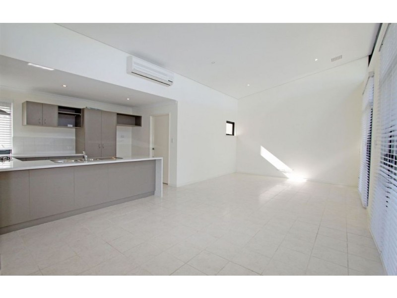 1 Golfers Retreat, Halls Head WA 6210