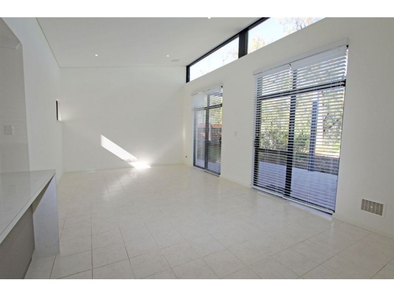 1 Golfers Retreat, Halls Head WA 6210