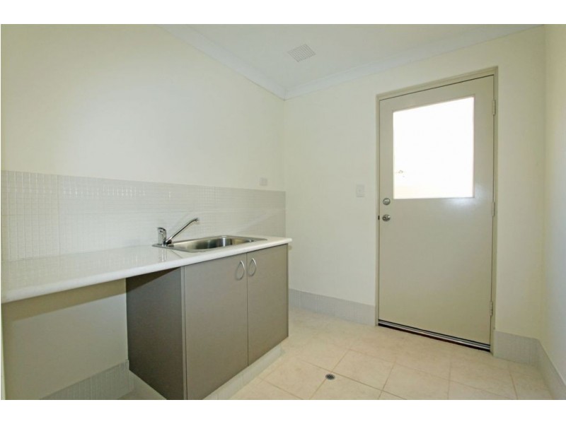 1 Golfers Retreat, Halls Head WA 6210