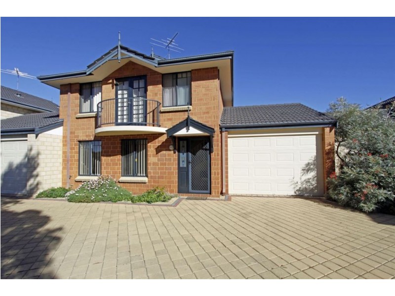 2/2 Churchill Avenue, Dudley Park WA 6210