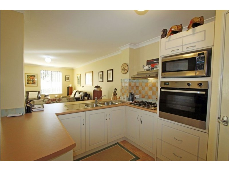 2/2 Churchill Avenue, Dudley Park WA 6210