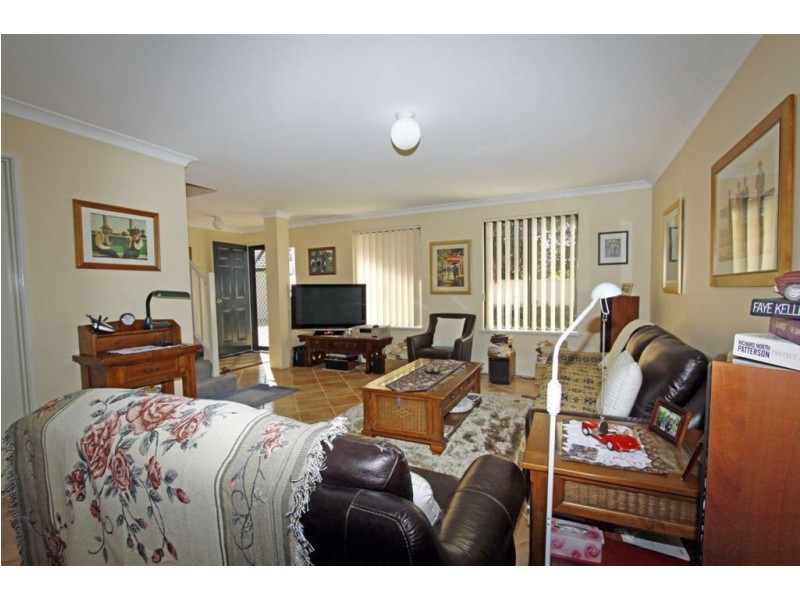 2/2 Churchill Avenue, Dudley Park WA 6210