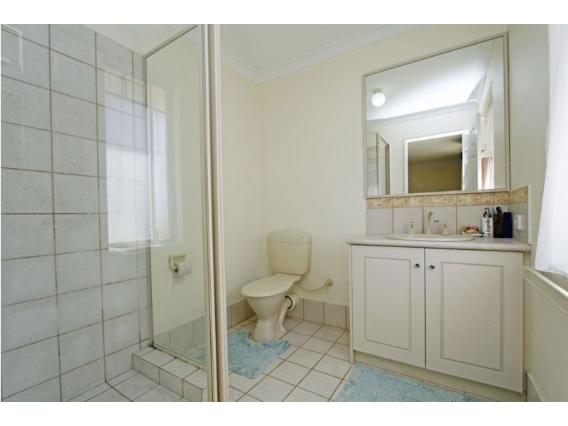 2/2 Churchill Avenue, Dudley Park WA 6210