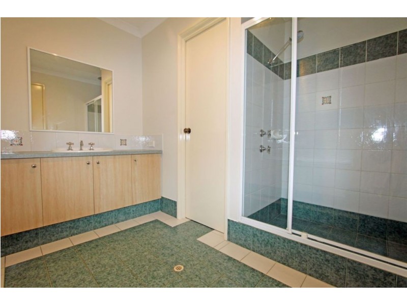 2 Gilmore Street, Madora Bay WA 6210