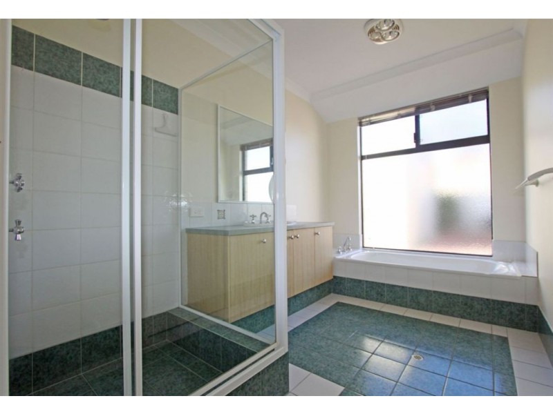 2 Gilmore Street, Madora Bay WA 6210