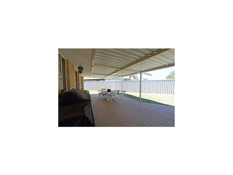 2 Buchanan Elbow, Greenfields WA 6210