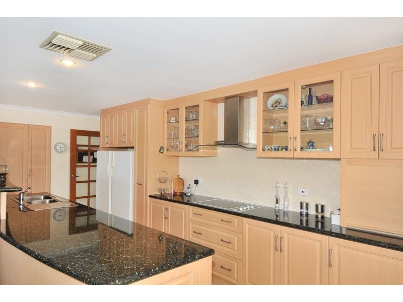 19 Parkwater Cove, Halls Head WA 6210