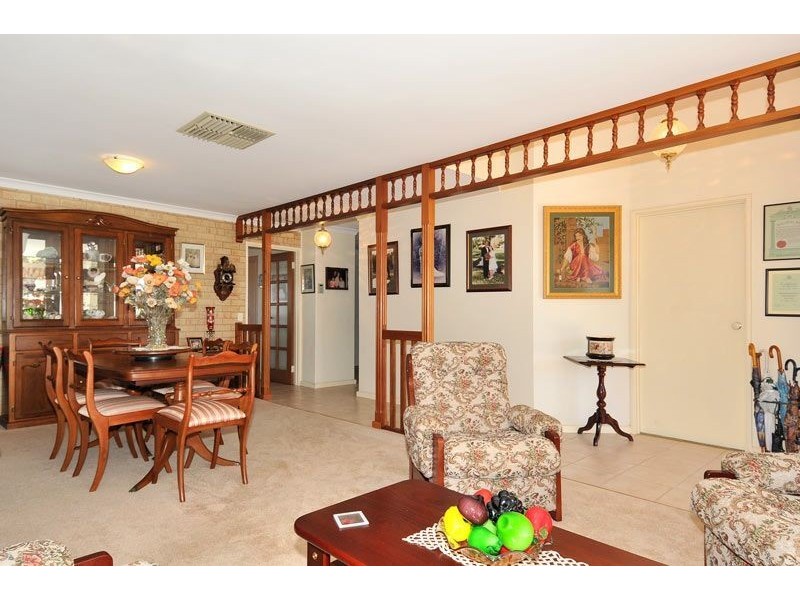 19 Parkwater Cove, Halls Head WA 6210