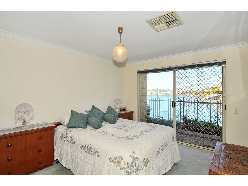 19 Parkwater Cove, Halls Head WA 6210