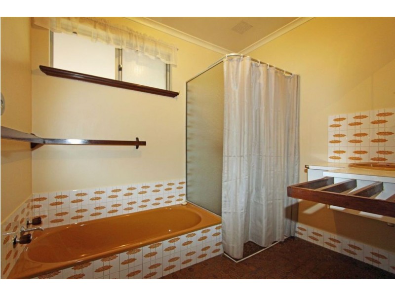 8 Morfit Street, Mandurah WA 6210