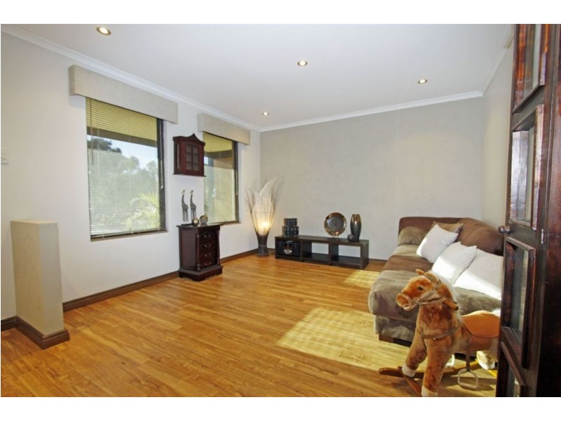 13 Bethel Corner, Halls Head WA 6210