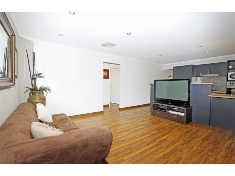 13 Bethel Corner, Halls Head WA 6210