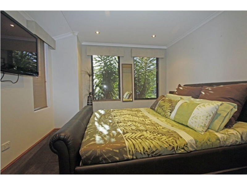 13 Bethel Corner, Halls Head WA 6210