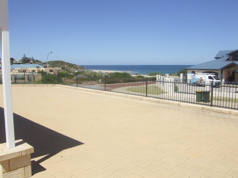 2 Dongara Vista, Dawesville WA 6211
