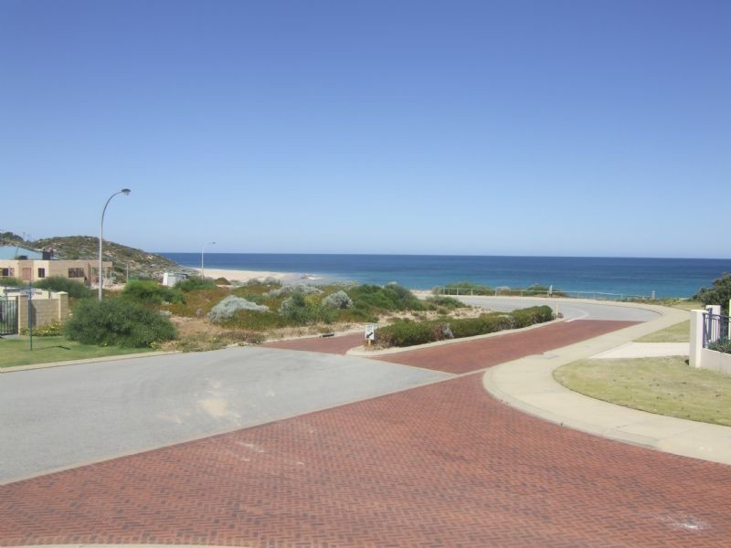 2 Dongara Vista, Dawesville WA 6211