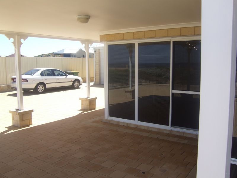 2 Dongara Vista, Dawesville WA 6211