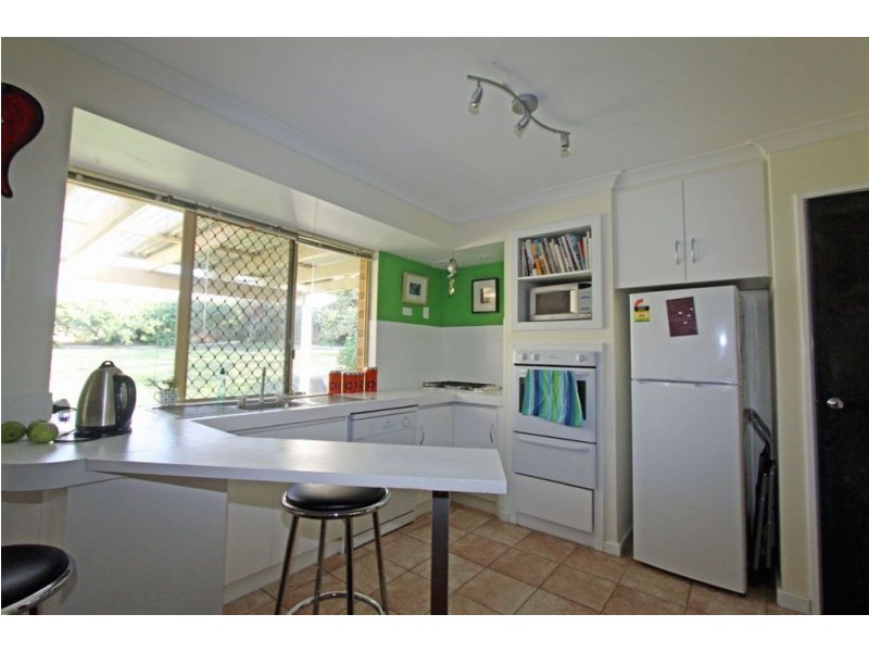 24 Casuarina Drive, Halls Head WA 6210