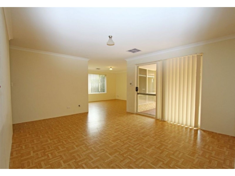 10 Saffron Loop, Falcon WA 6210