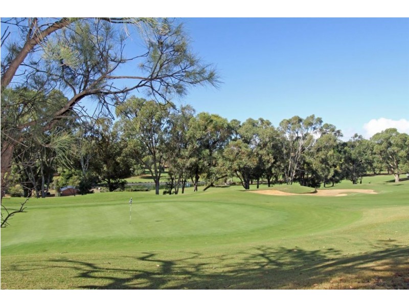 1 Golfers Retreat, Halls Head WA 6210