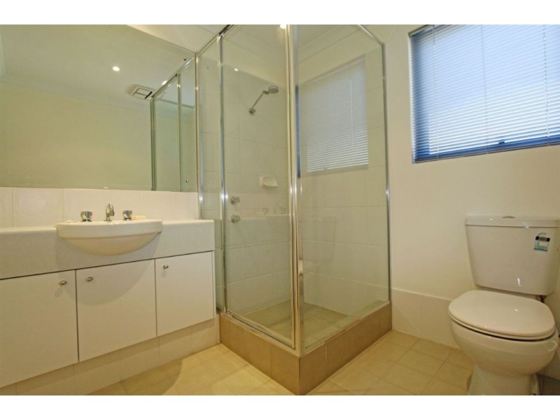 1 Golfers Retreat, Halls Head WA 6210