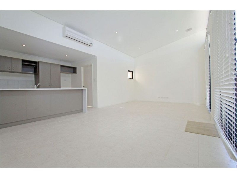 1 Golfers Retreat, Halls Head WA 6210