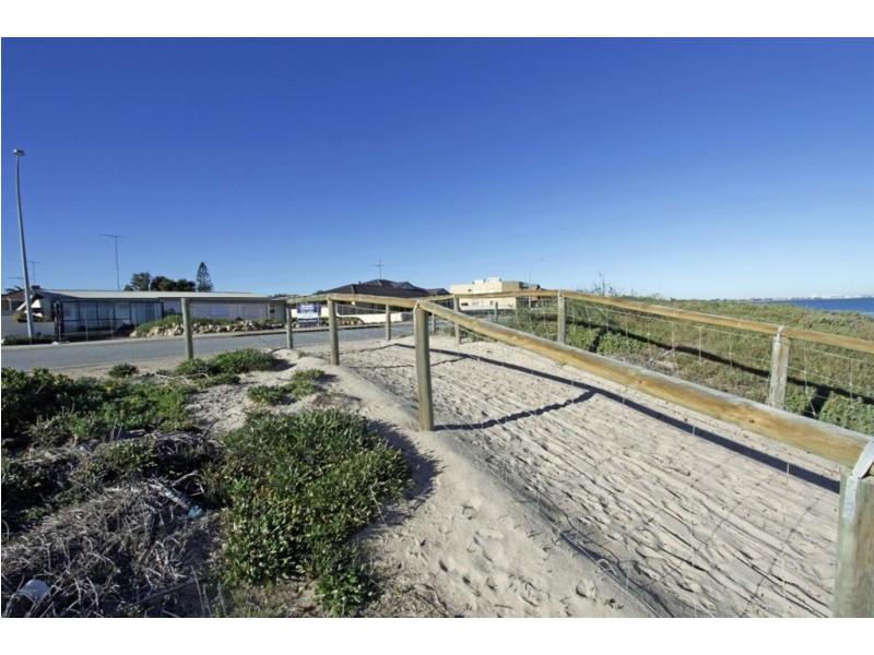 8 Ormsby Terrace, San Remo WA 6210