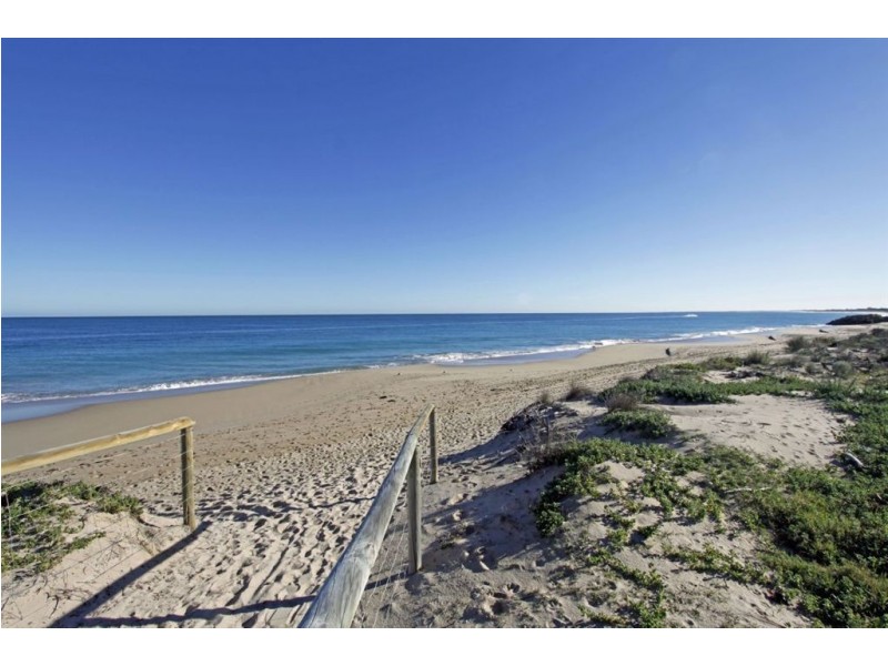 8 Ormsby Terrace, San Remo WA 6210