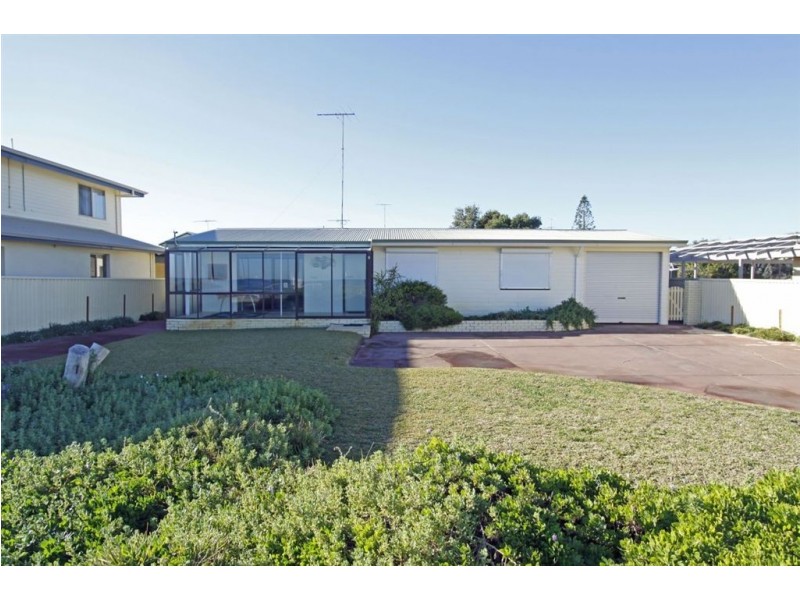 8 Ormsby Terrace, San Remo WA 6210