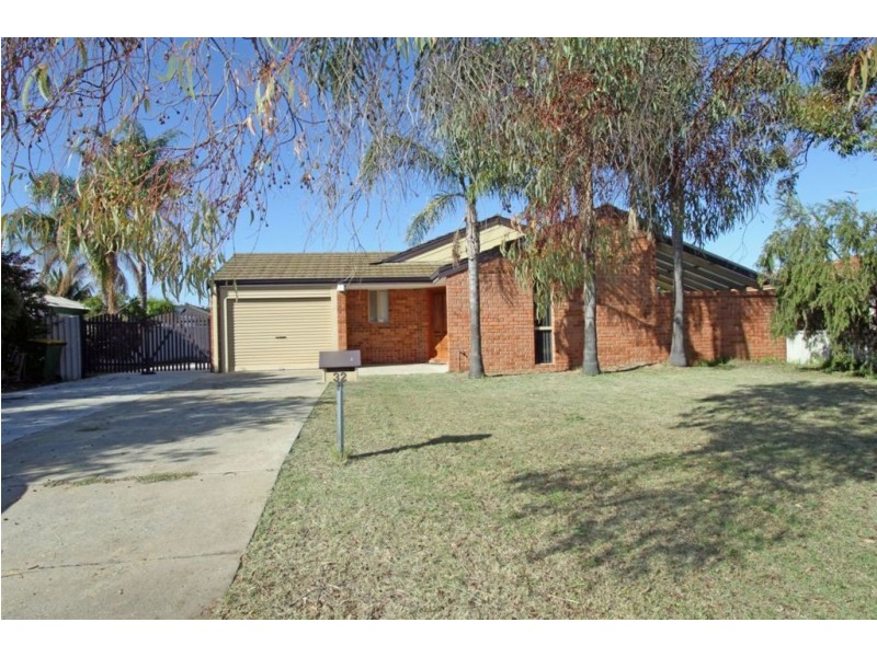 32 Cambridge Drive, Greenfields WA 6210
