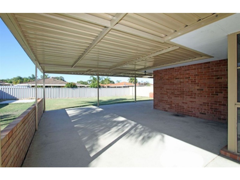 32 Cambridge Drive, Greenfields WA 6210