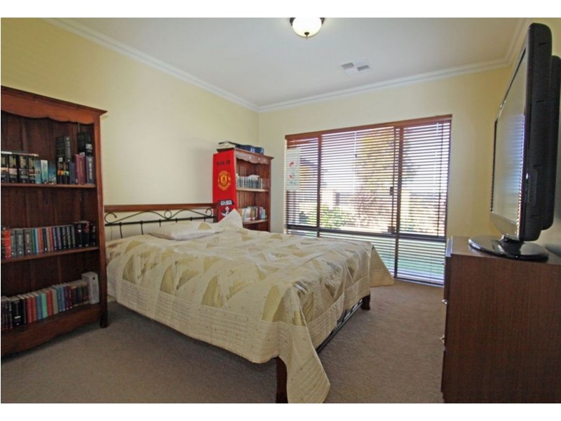 49 Katinka Retreat, Dudley Park WA 6210