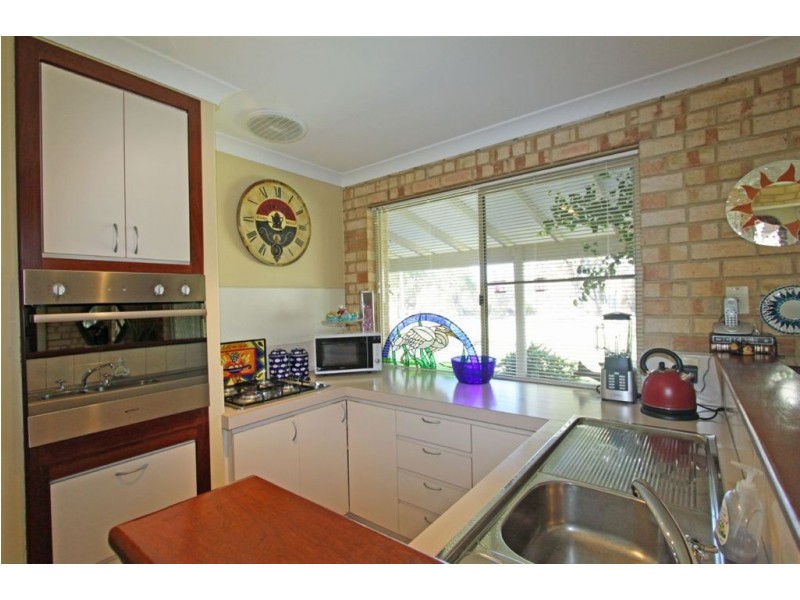 2 Manjeep Road, Greenfields WA 6210