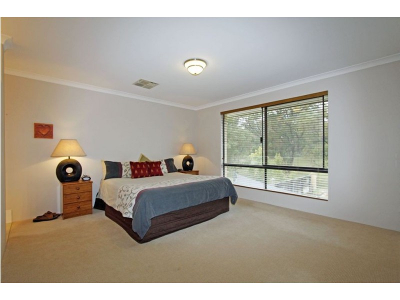 11 Mayfair Mews, Meadow Springs WA 6210