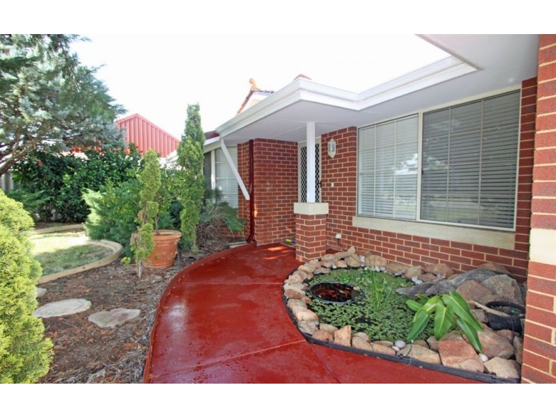 18 Railton Place, Dudley Park WA 6210